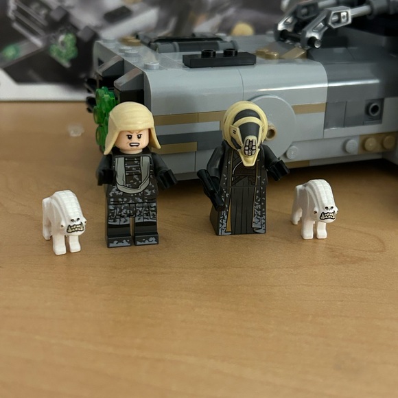 Lego Star Wars set 75210 Moloch’s Landspeeder - Picture 2 of 6